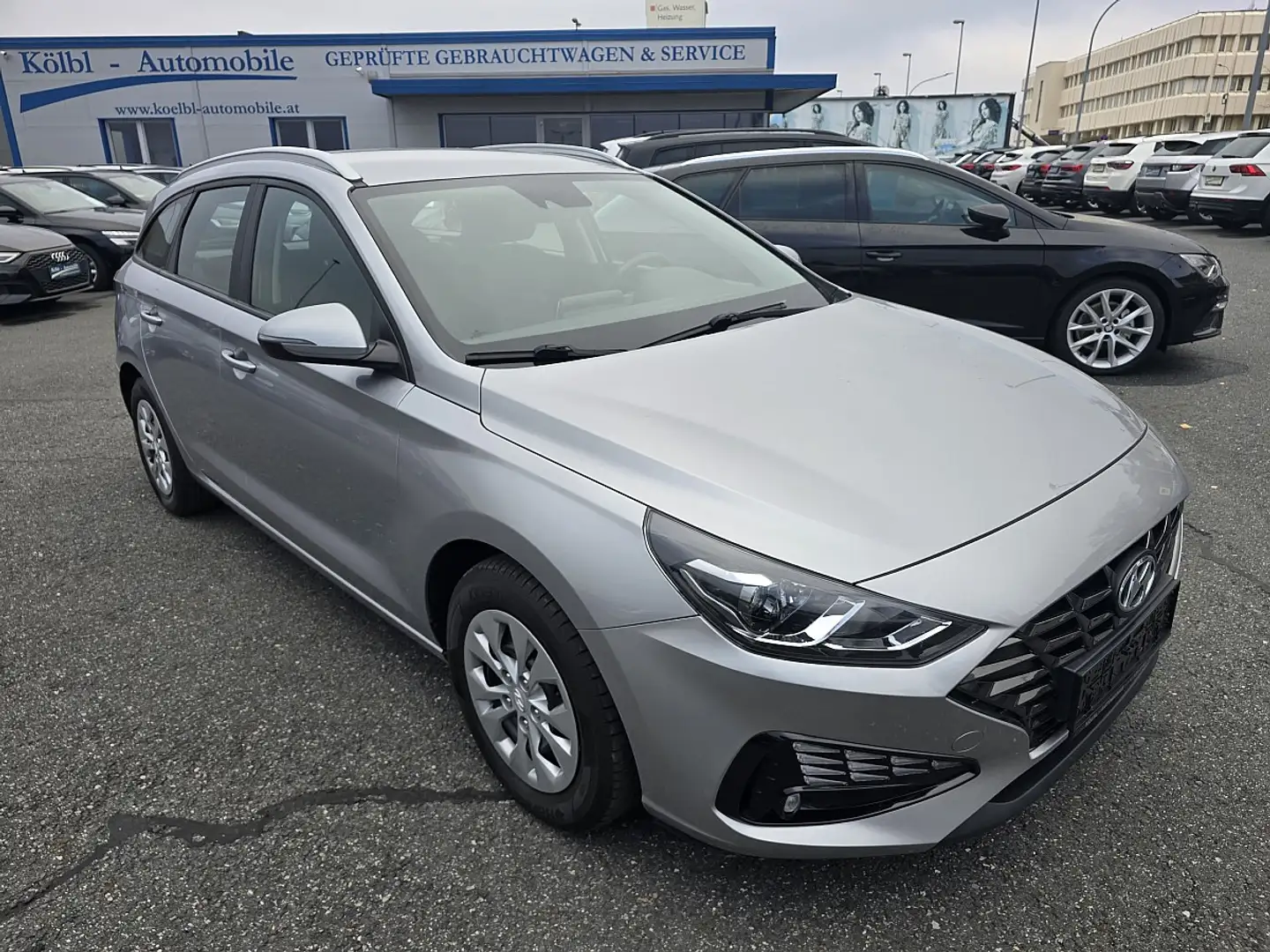 Hyundai i30 CW 1,6 CRDi i-Line Plus Gris - 1