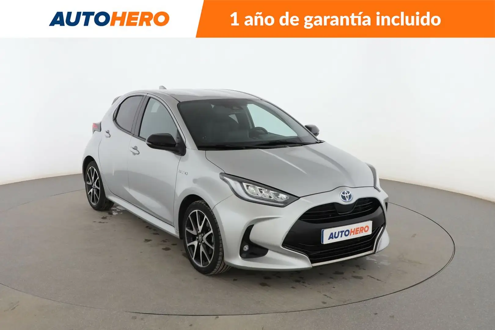 Toyota Yaris 1.5 Hybrid Style Gris - 2
