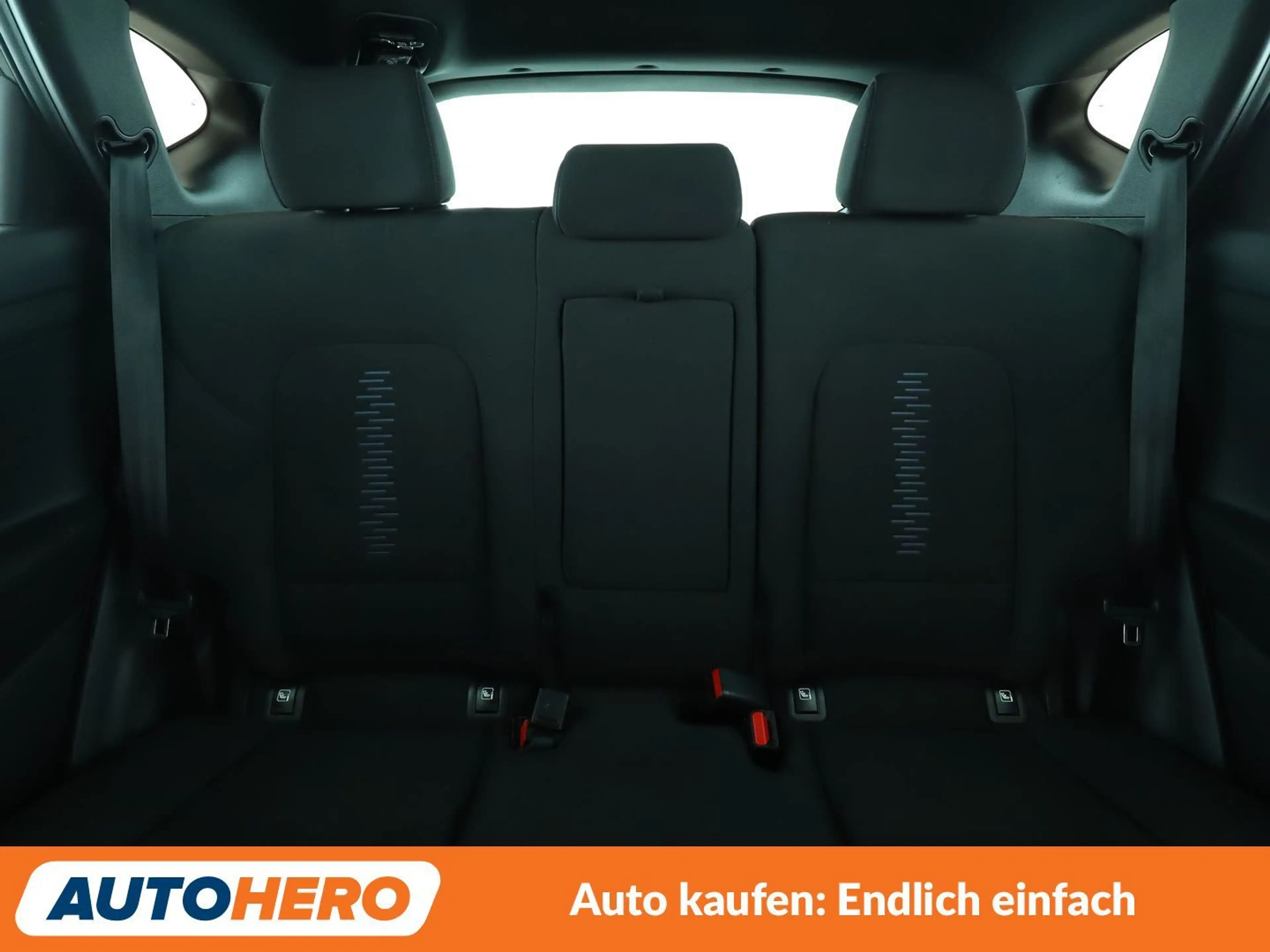 Hyundai TUCSON 1.6 Passion blue 2WD*NAVI*SPUR*CAM*PDC*KLIMA*TEMPO — photo 4