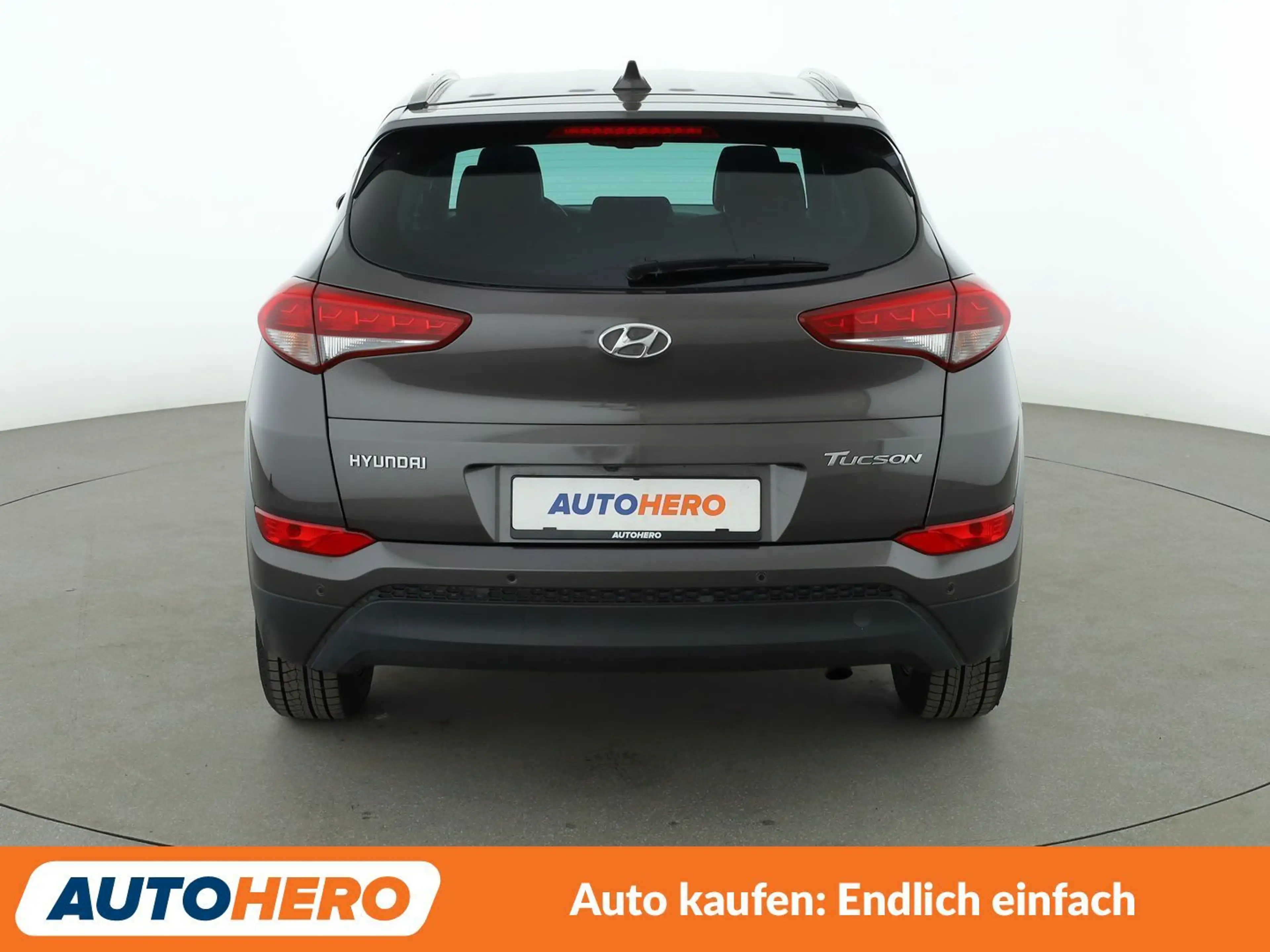 Hyundai TUCSON 1.6 Passion blue 2WD*NAVI*SPUR*CAM*PDC*KLIMA*TEMPO — photo 9