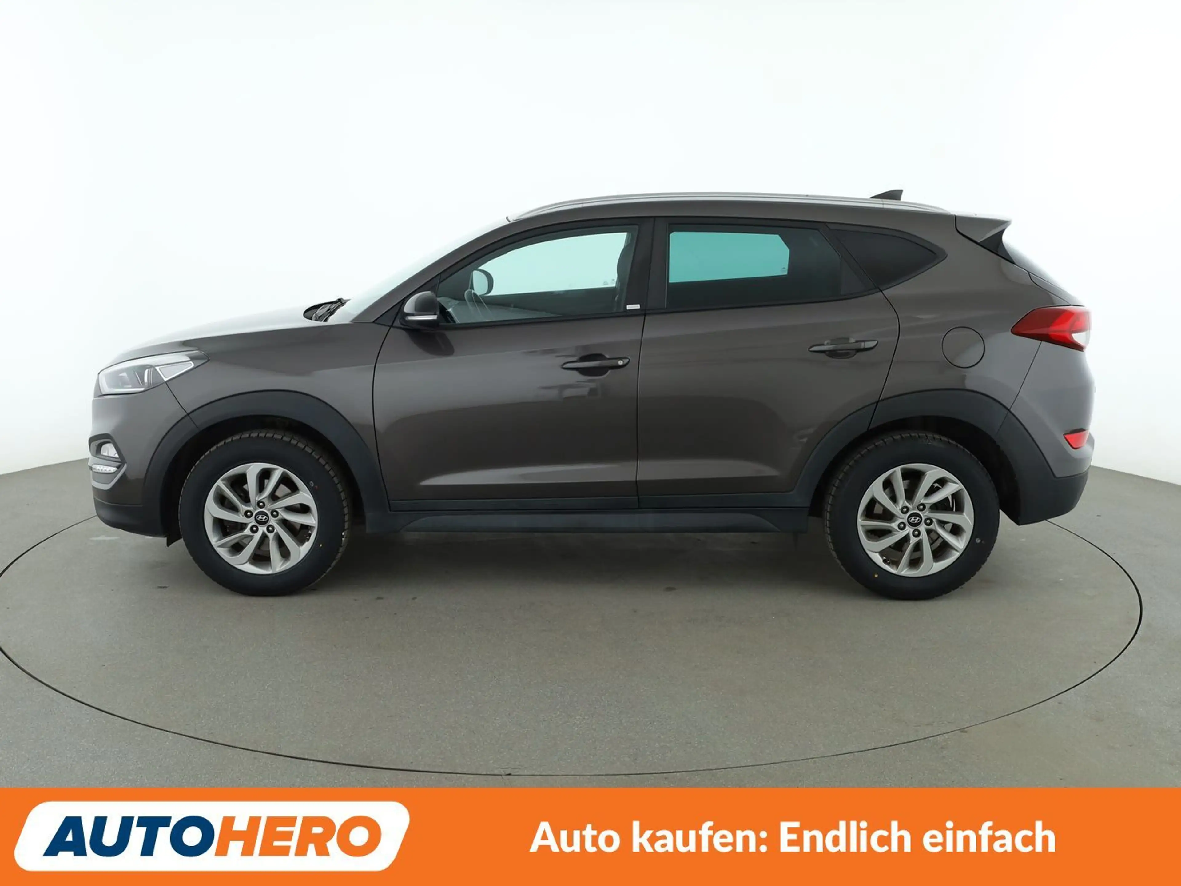 Hyundai TUCSON 1.6 Passion blue 2WD*NAVI*SPUR*CAM*PDC*KLIMA*TEMPO — photo 7
