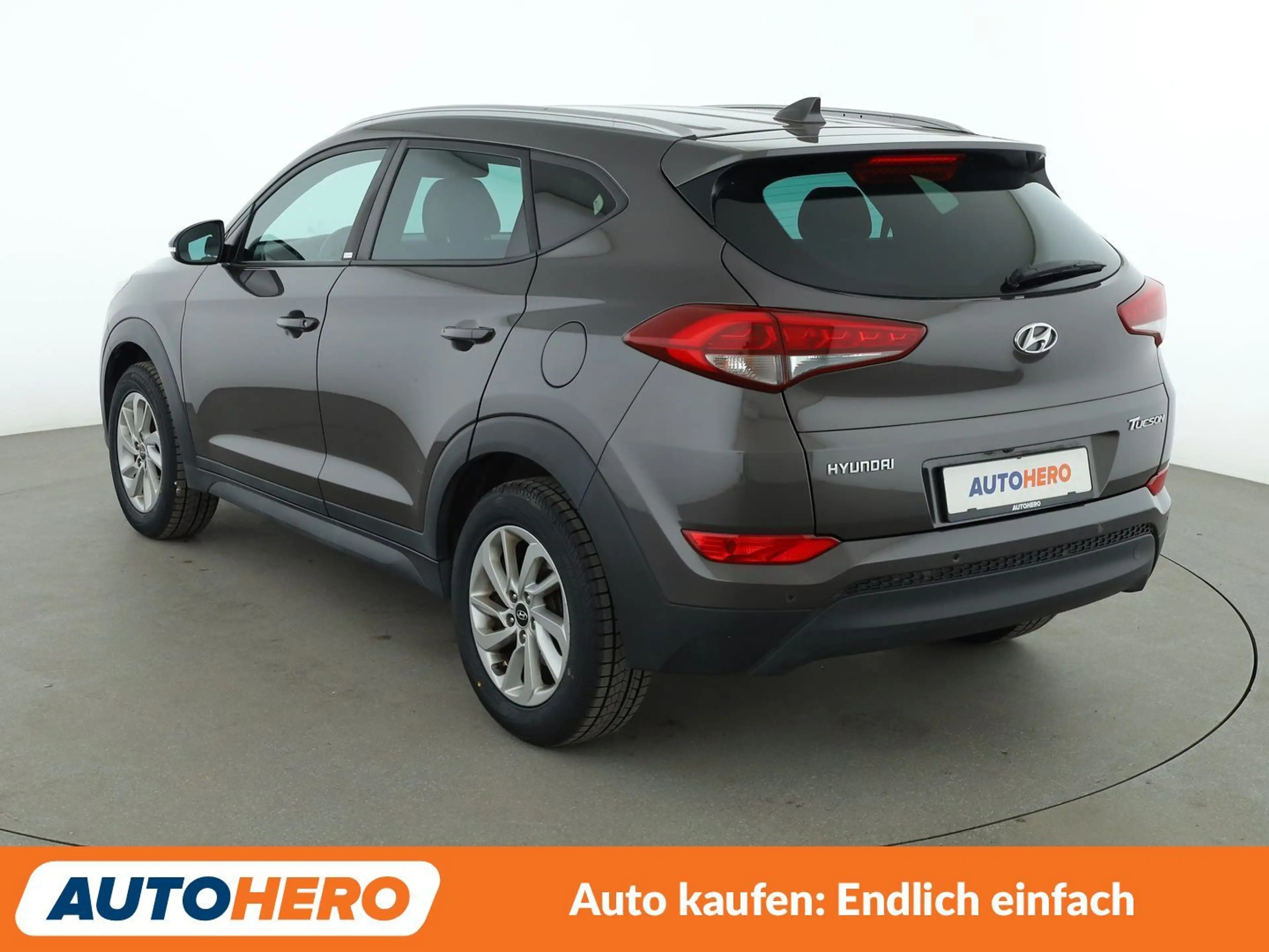 Hyundai TUCSON 1.6 Passion blue 2WD*NAVI*SPUR*CAM*PDC*KLIMA*TEMPO — photo 8