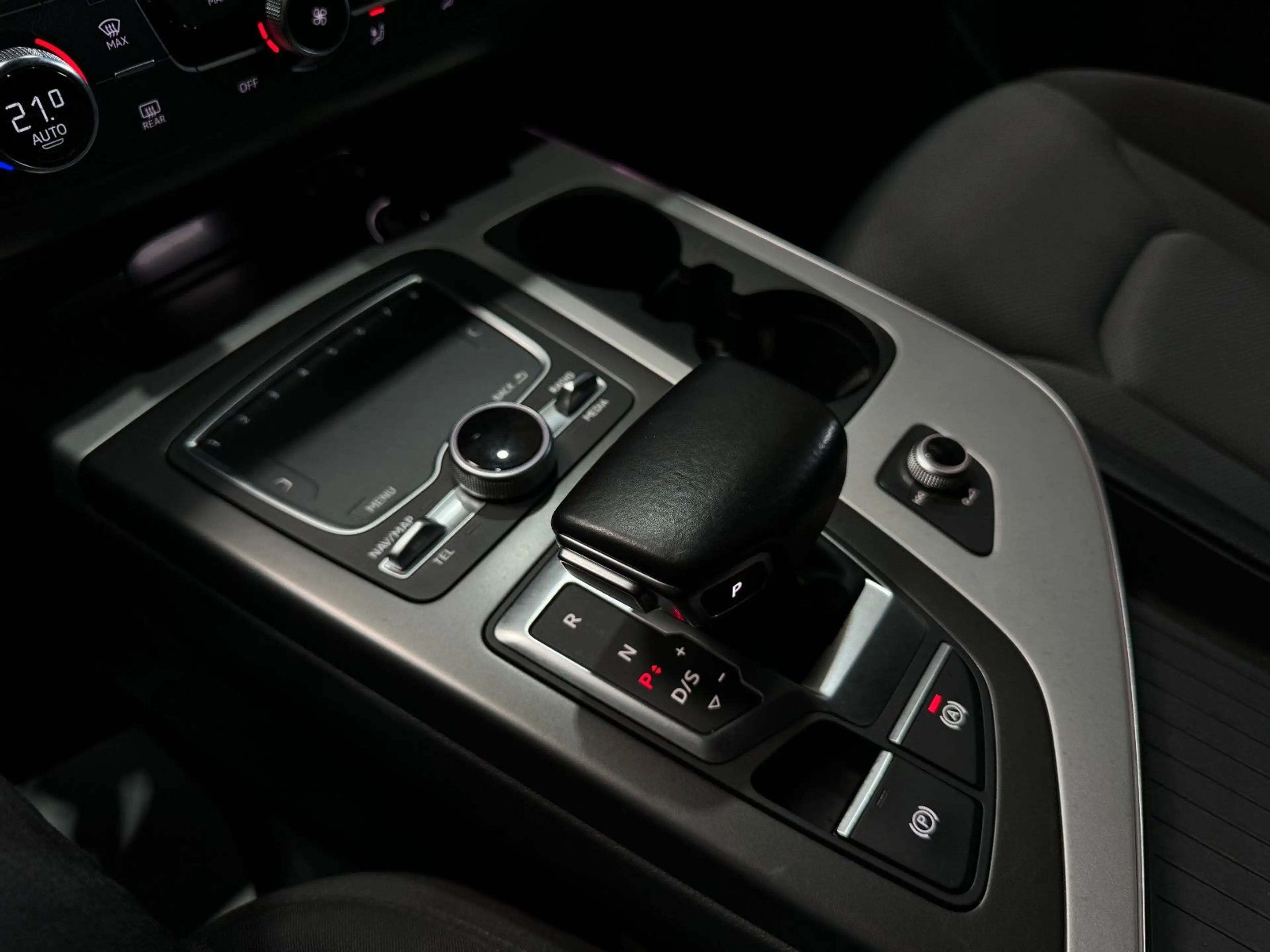 Audi Q7 3.0 TDI ultra quattro/NAVI/SHZ/LED/RFK/TEMPOM — photo 14