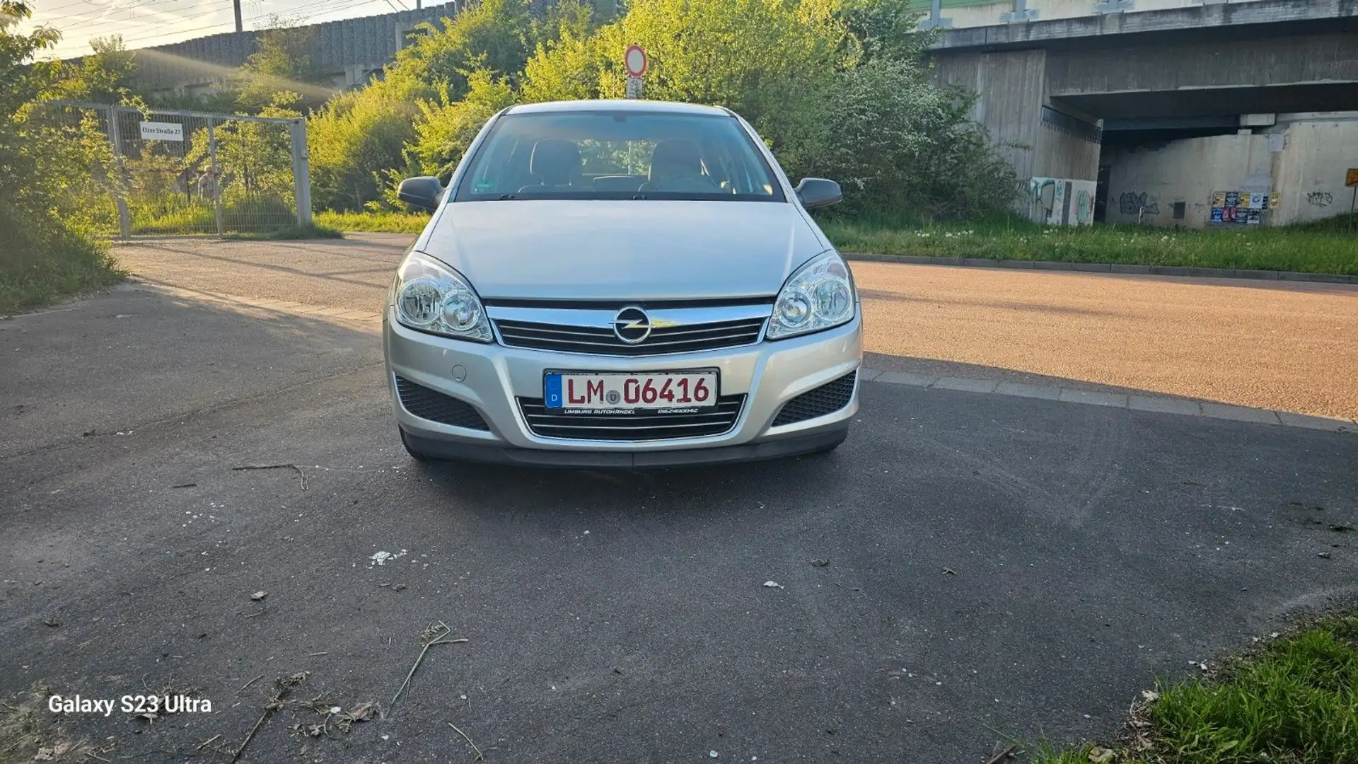 Opel Astra H Lim. Selection "110 Jahre" Silber - 1