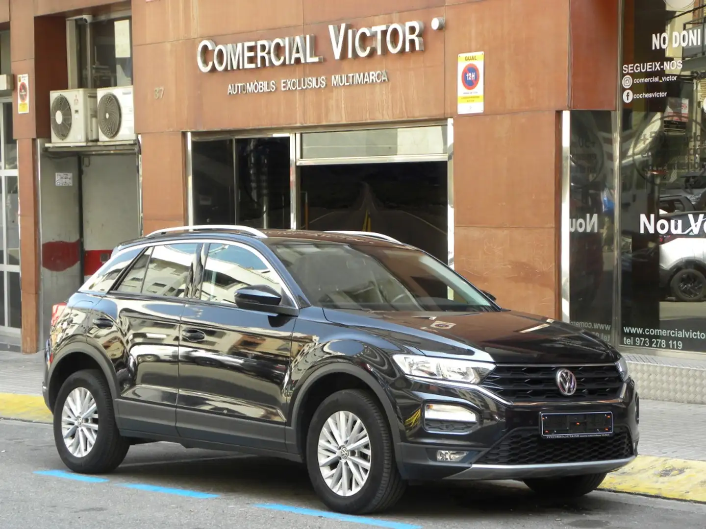 Volkswagen T-Roc 1.6TDI Advance Negro - 1