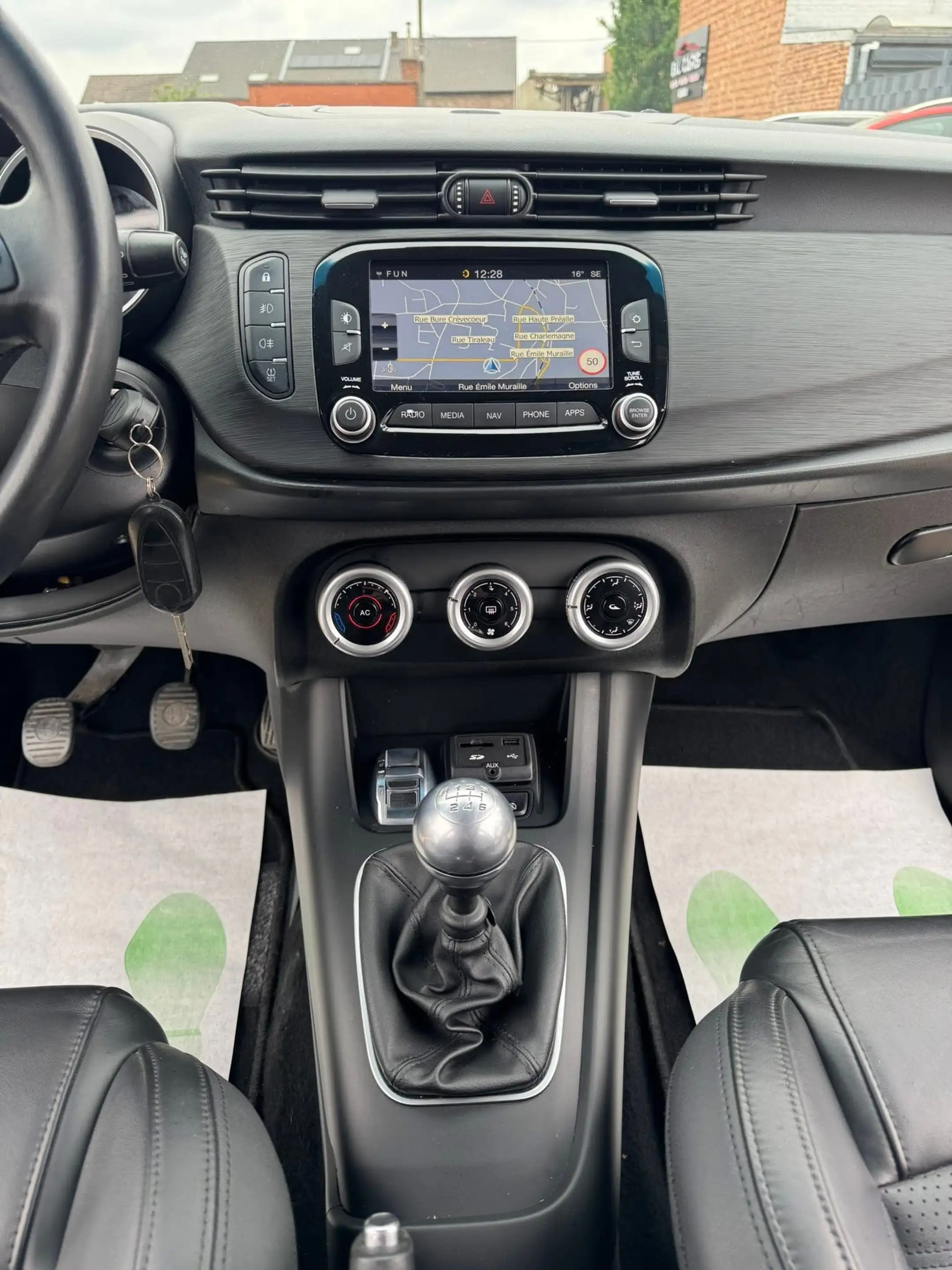 Alfa Romeo Giulietta 1.6 JTDm **12 mois de garantie** — photo 14