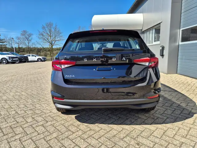 Skoda Fabia view 3