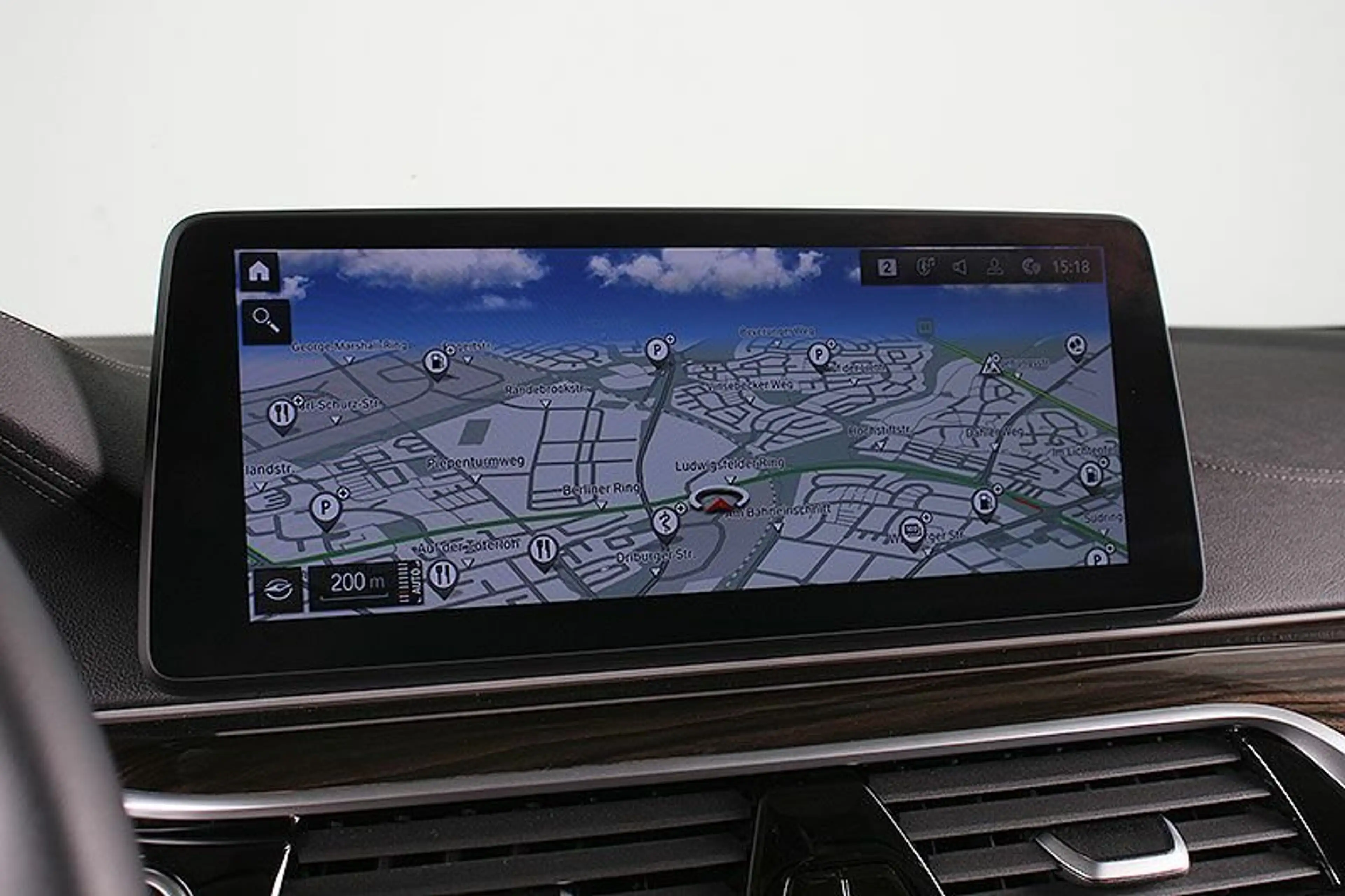 BMW 520 d AT xDr. Luxury Line AHK ACC HuD Pano HiFi — photo 9