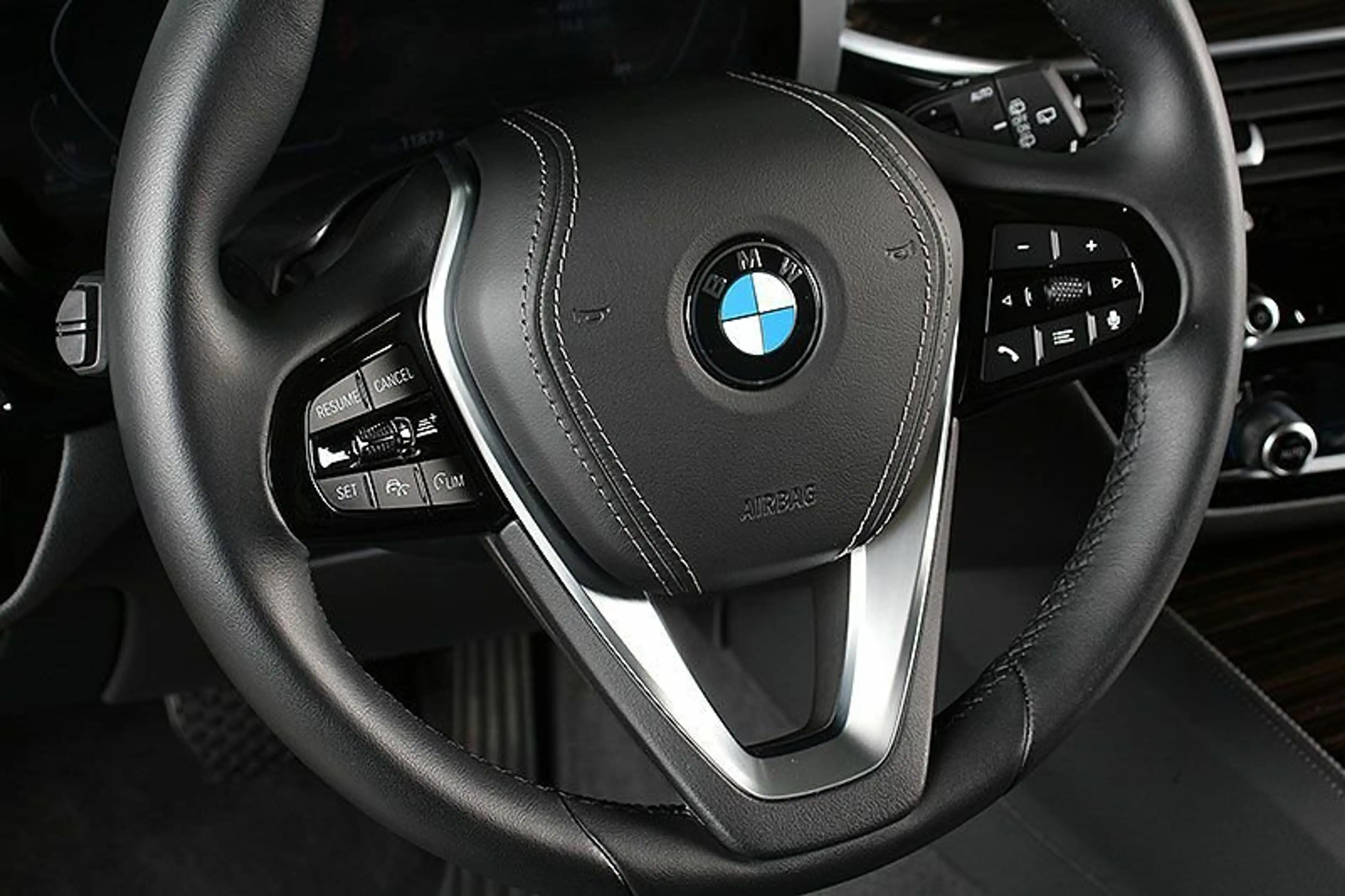 BMW 520 d AT xDr. Luxury Line AHK ACC HuD Pano HiFi — photo 15