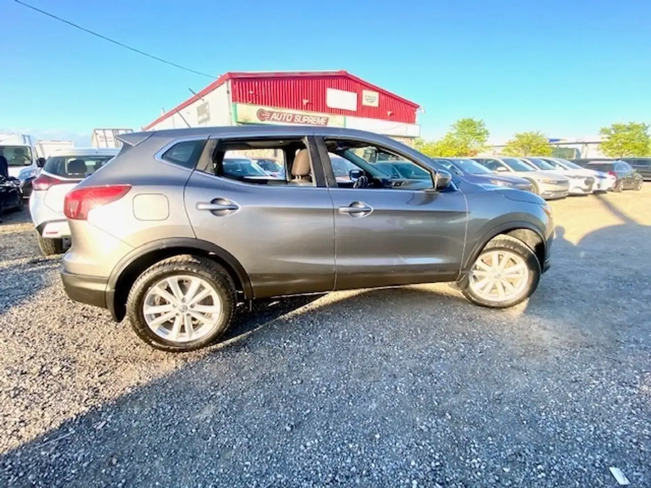 Nissan Qashqai снимка Nissan Qashqai