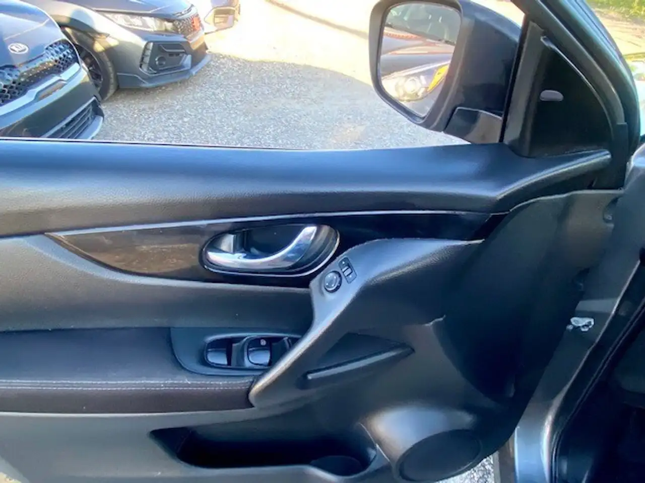 Nissan Qashqai снимка Nissan Qashqai