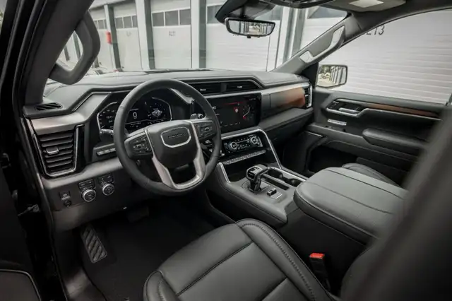 GMC Sierra 1500 Denali Crew Cab Short Box 4x4 Ansicht 19