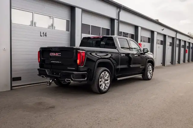 GMC Sierra view 2