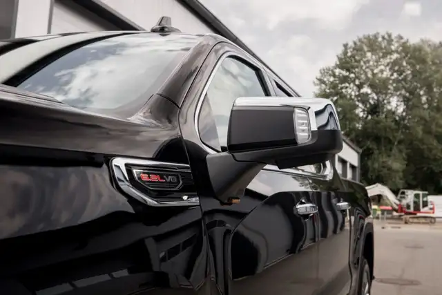 GMC Sierra view 10