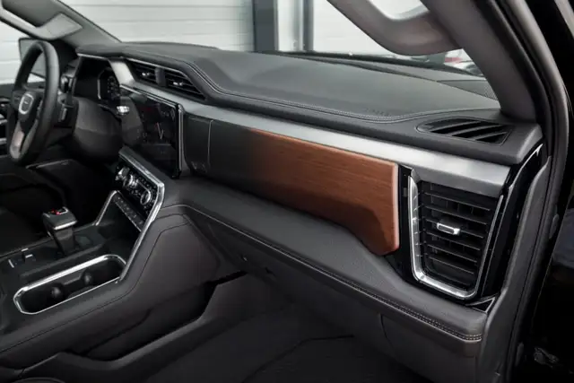 GMC Sierra 1500 Denali Crew Cab Short Box 4x4 Ansicht 35