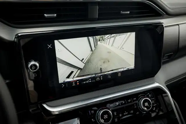 GMC Sierra 1500 Denali Crew Cab Short Box 4x4 Ansicht 30