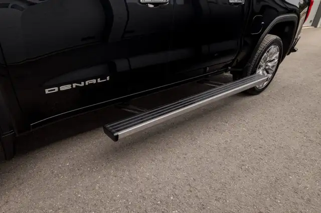 GMC Sierra view 13