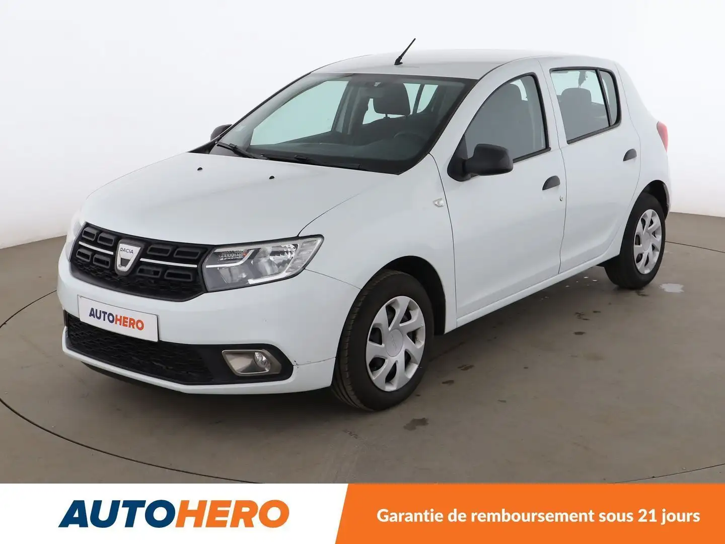Dacia Sandero 1.0 SCe Ambiance Blanc - 1