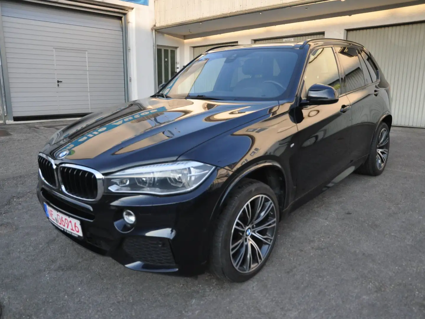 BMW X5 xDrive30d Sport-Aut.*M Sport-HeadUp-Panorama-VOLL* Schwarz - 1