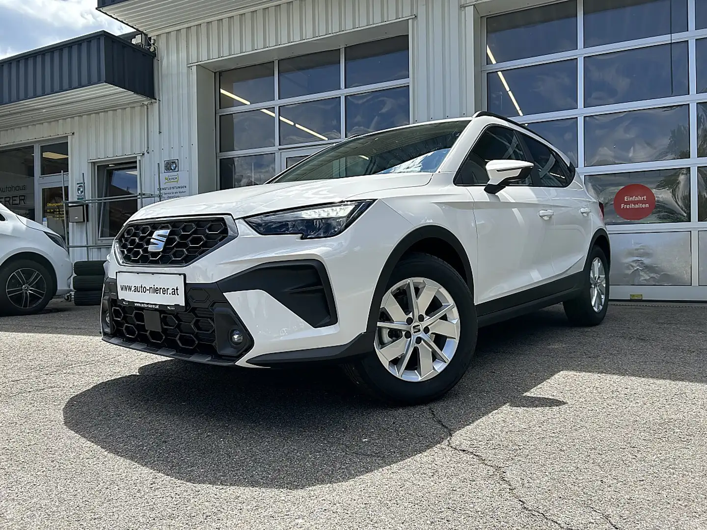SEAT Arona 1,0 TSI Reference Edition Weiß - 2