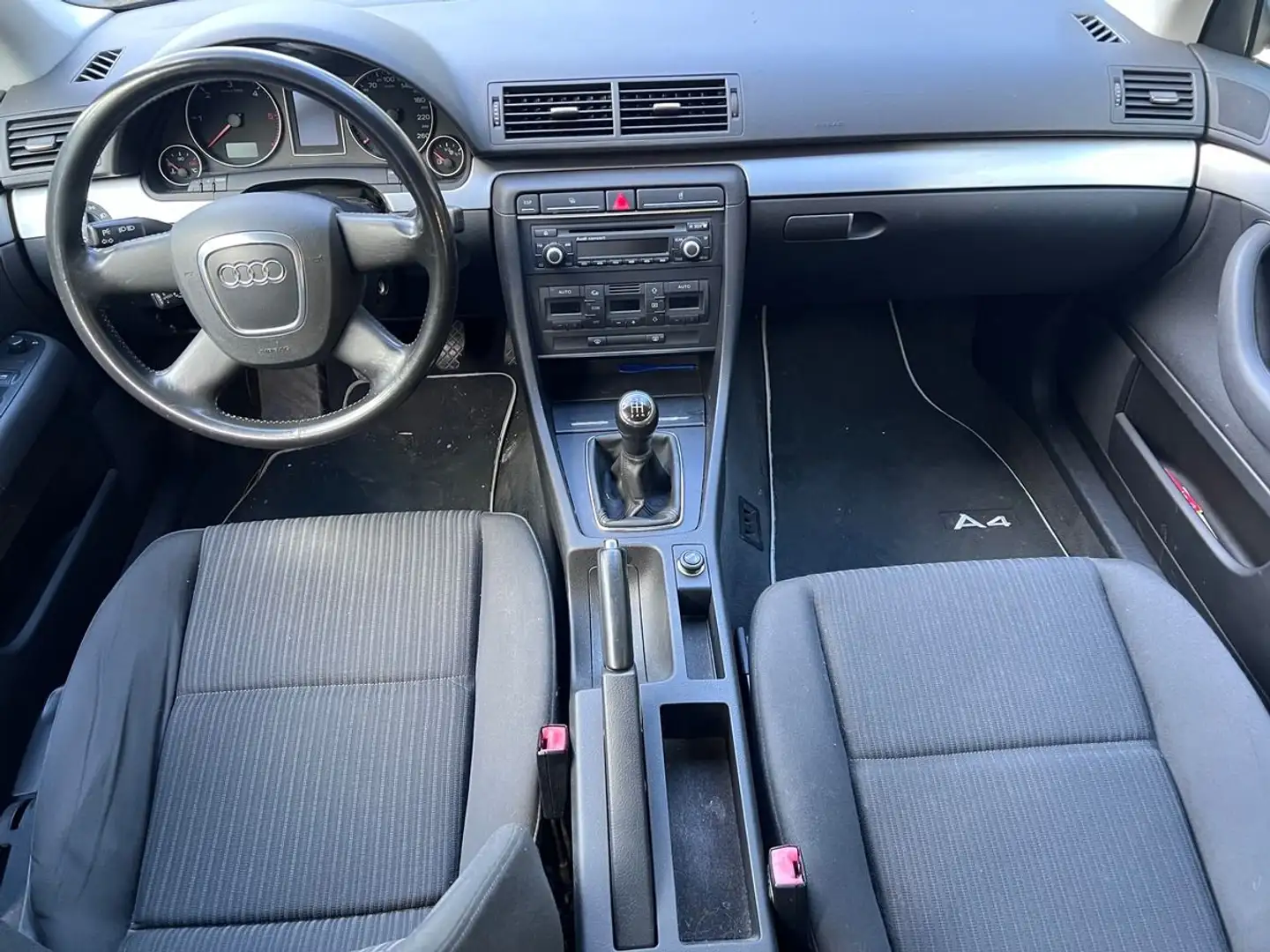 Audi A4 1.9 TDi 116cv 1ère Main Phase 2 Gris - 2