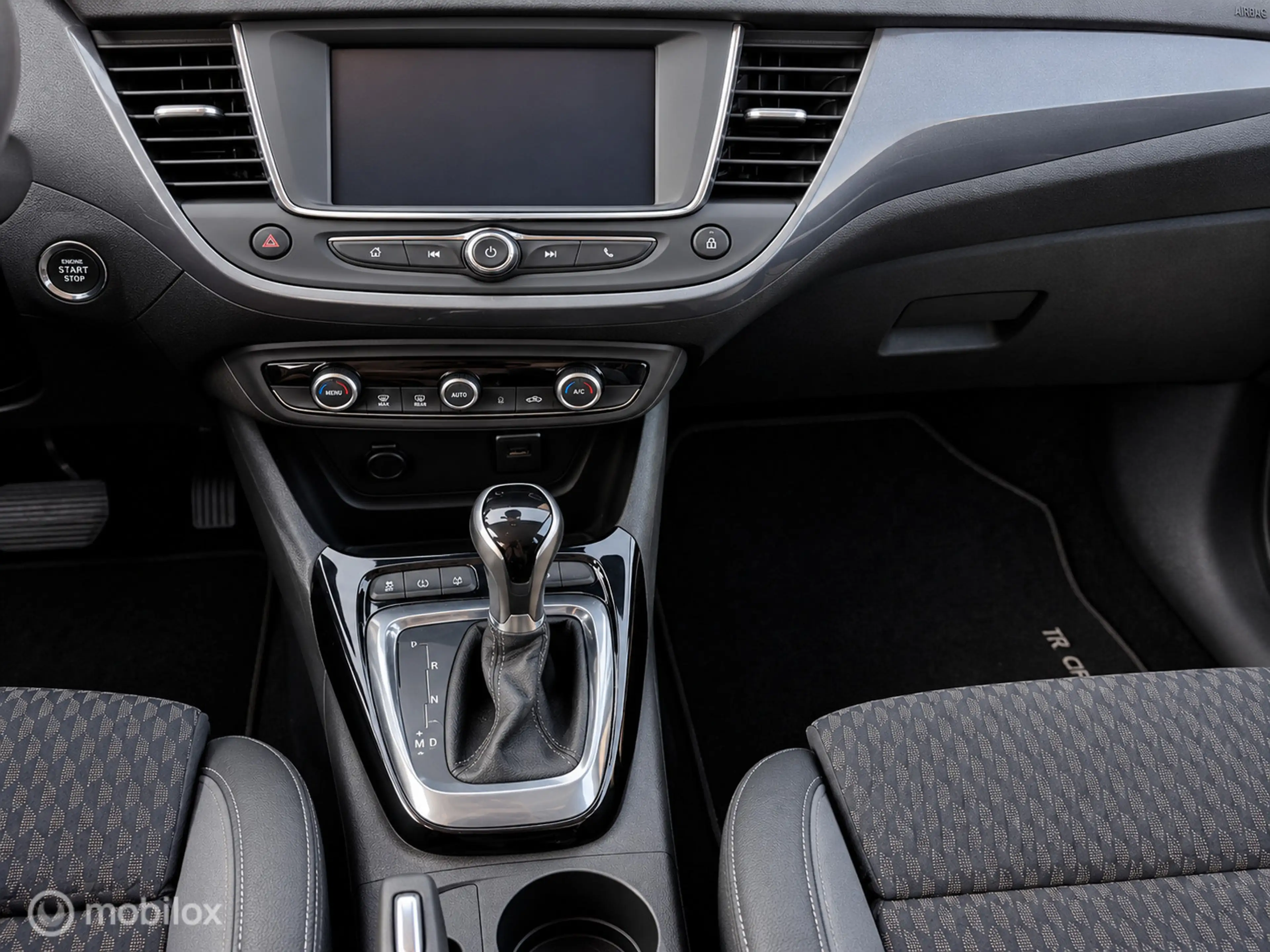Opel Crossland X 1.2 Turbo Innovation Apple carplay Camera — photo 10