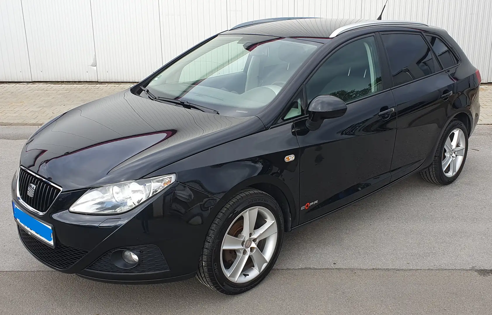 SEAT Ibiza Ibiza ST 1.2 12V Copa, 8fach bereift, viele Extras Schwarz - 1