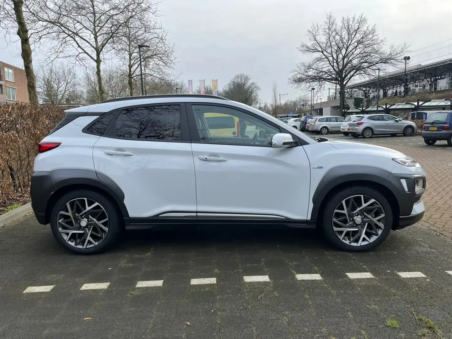 Hyundai KONA KONA 1.6 GDI HEV Premium Wit - 1