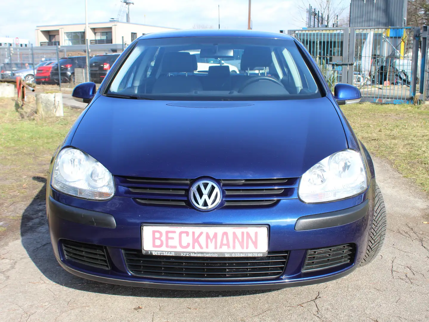 Volkswagen Golf Trendline Blau - 2