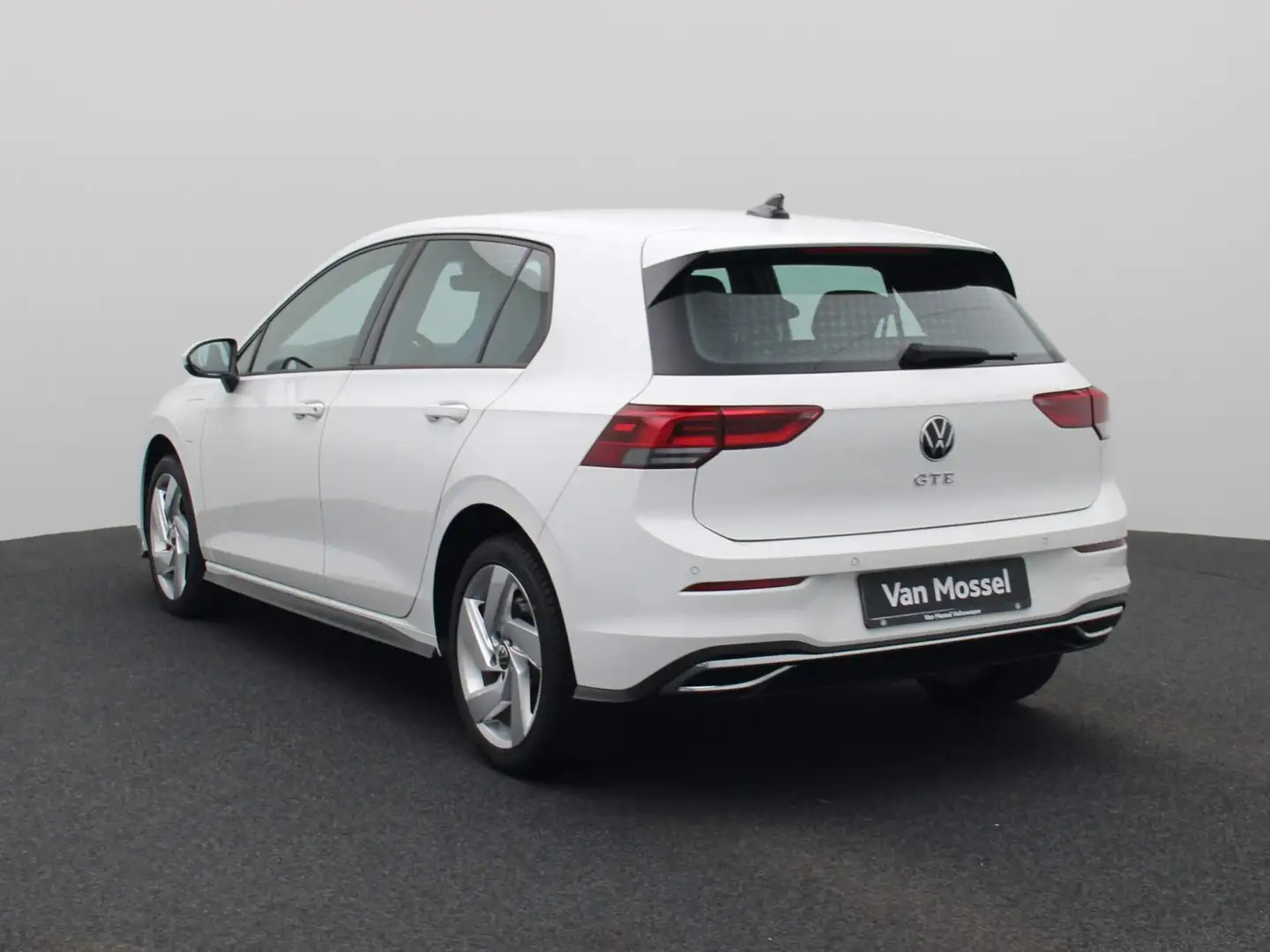 Volkswagen Golf GTE 1.4 eHybrid 245 PK | Automaat | Navigatie | Adapti White - 2