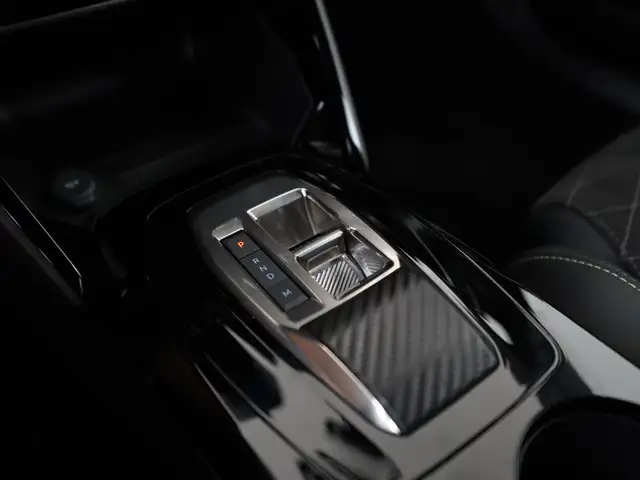 Peugeot 2008 view 11