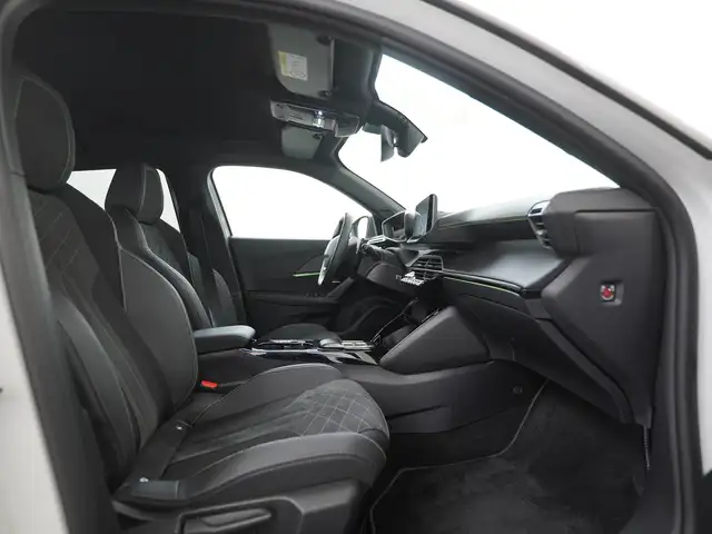 Peugeot 2008 view 3