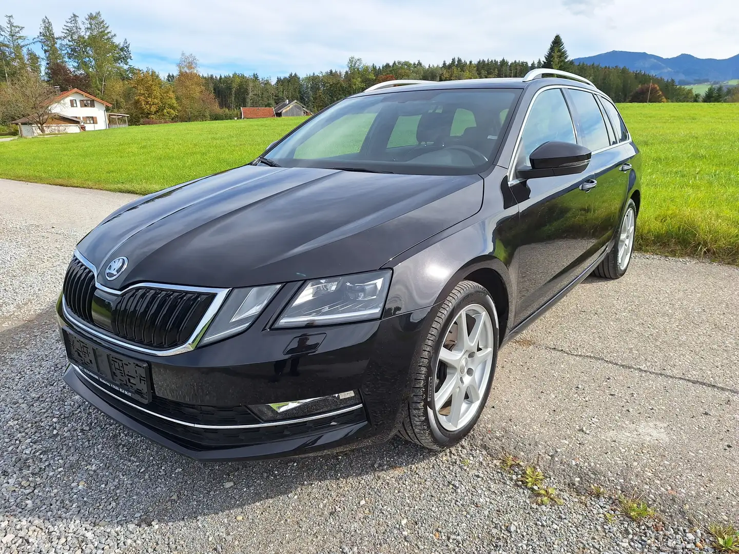 Skoda Octavia Style 2,0 TDI, DSG, Klima, Navi, Leder, TÜV-neu Schwarz - 1