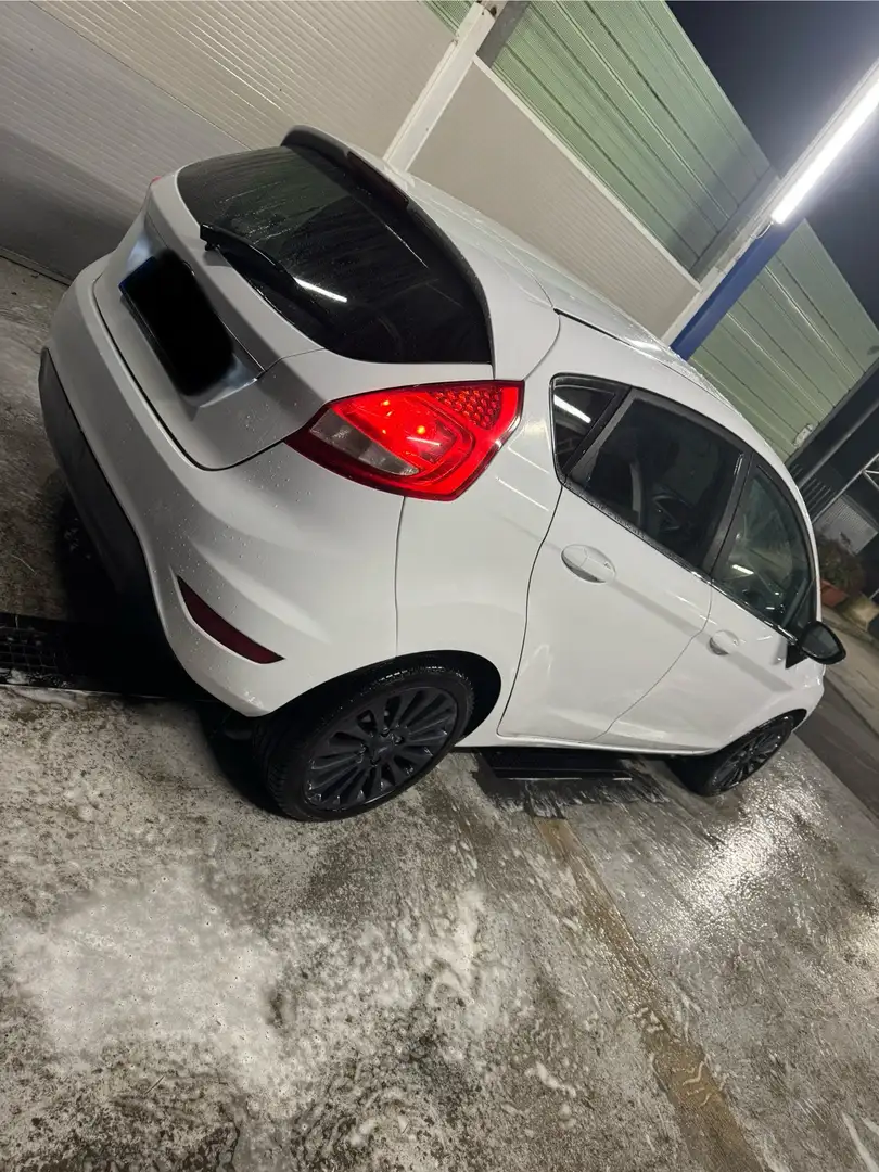 Ford Fiesta 5p 1.6 tdci Titanium dpf - 1