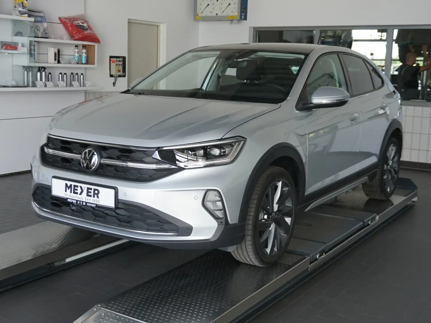 Volkswagen Taigo Style 1.0 TSI DSG *Panorama, IQ.Light, IQ.Drive, Silber - 2