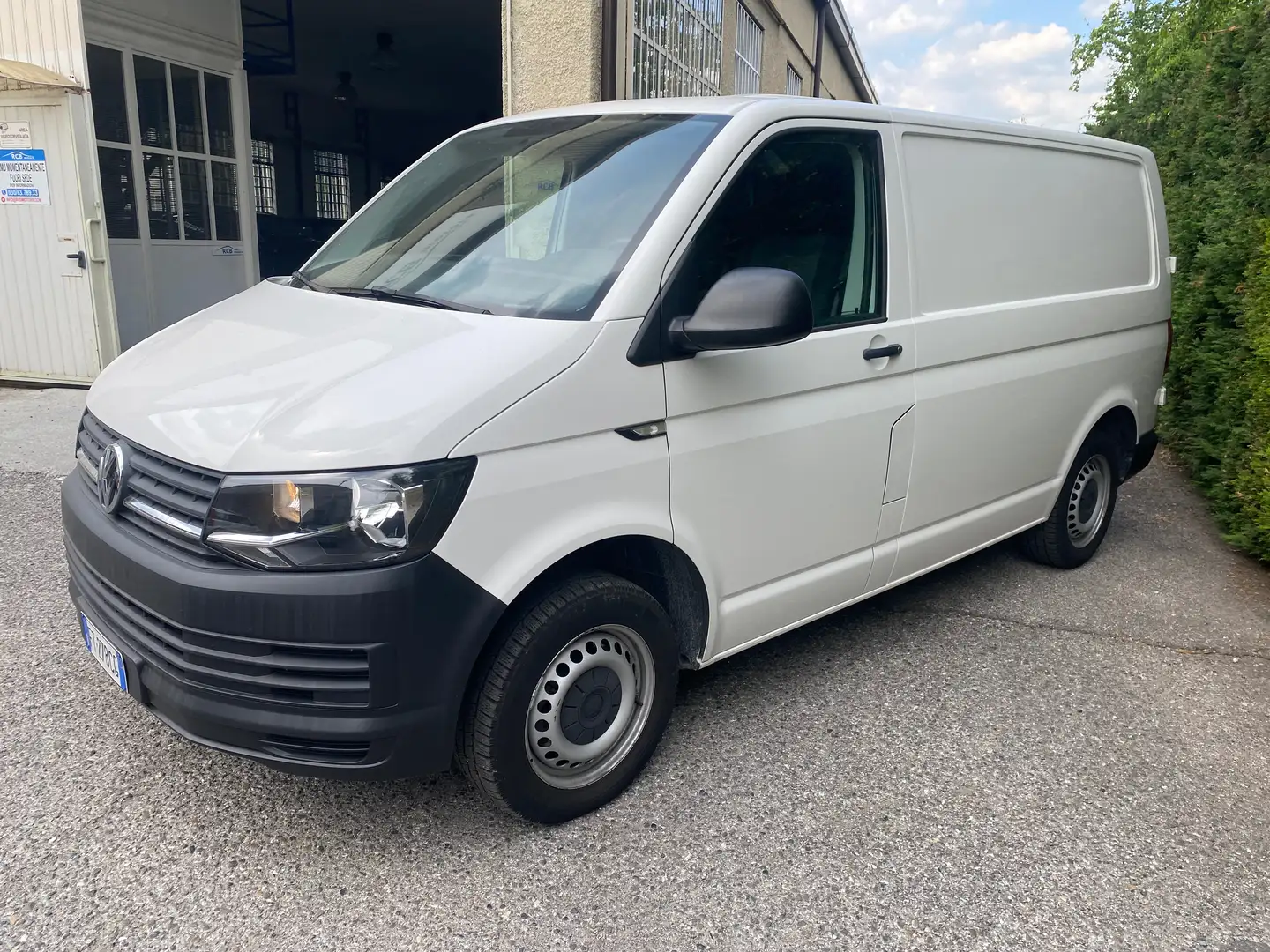 Volkswagen trasporter T6 2.0tdi Bianco - 2