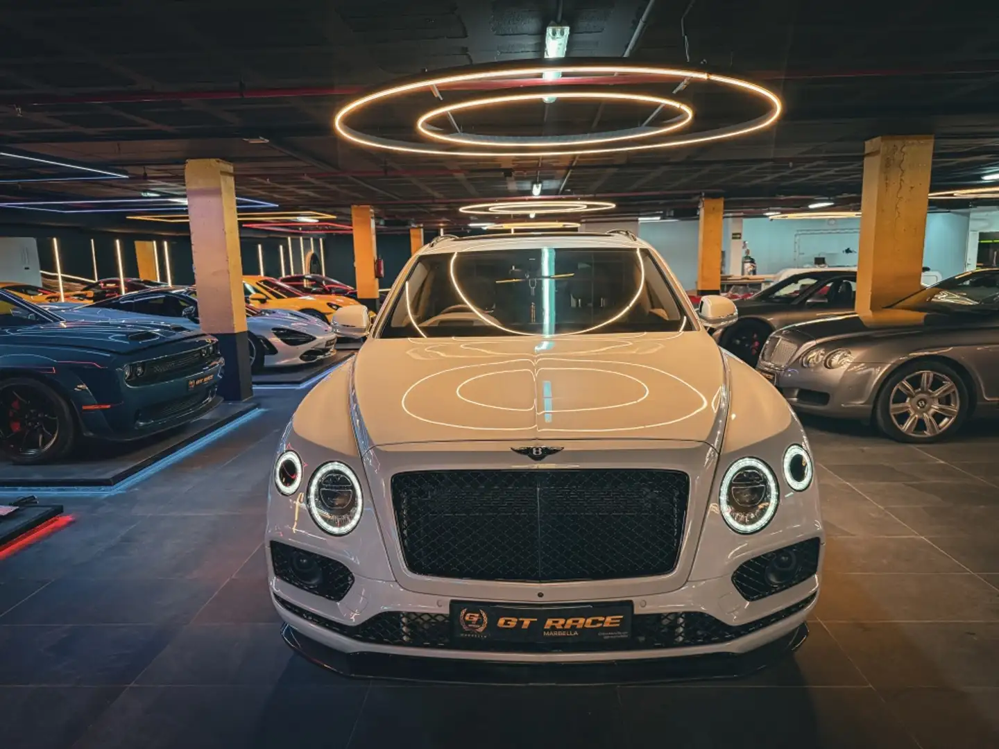 Bentley Bentayga 6.0 bijela - 1