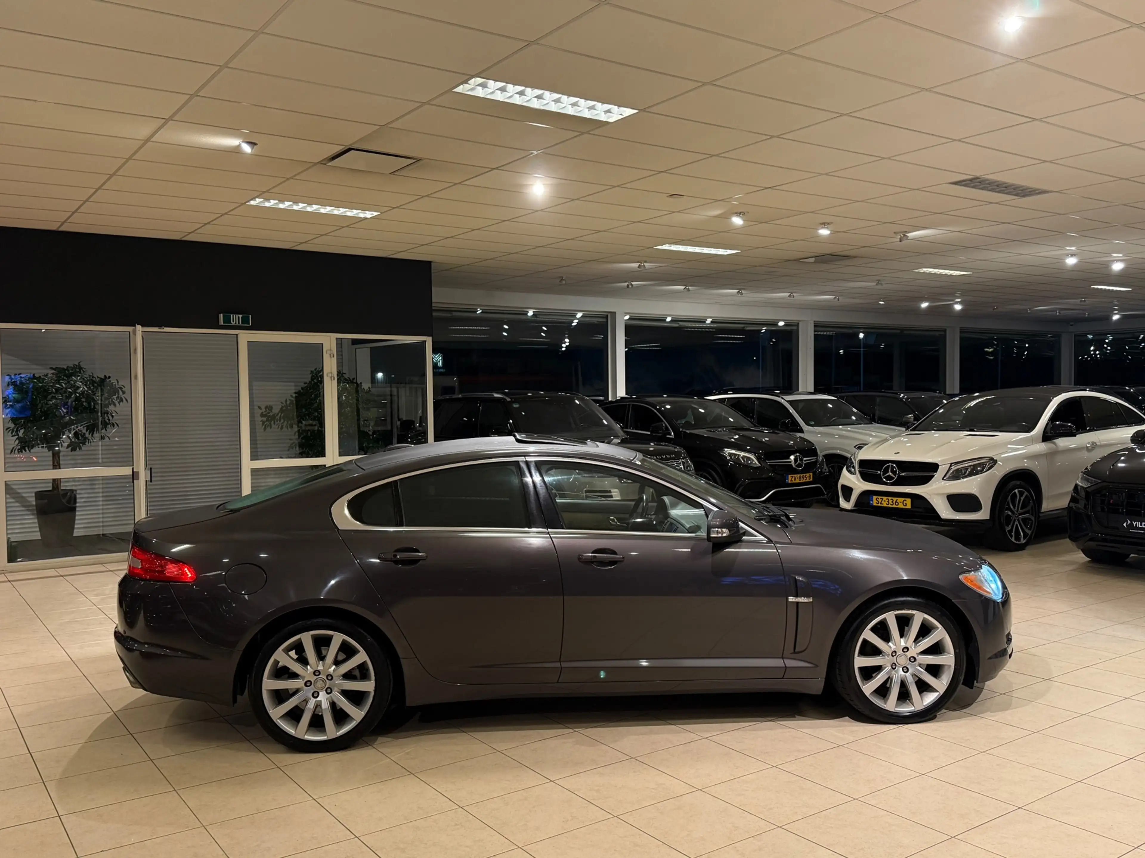 Jaguar XF 3.0 V6 Premium Luxury Benzine Automaat Vol Opties — photo 4