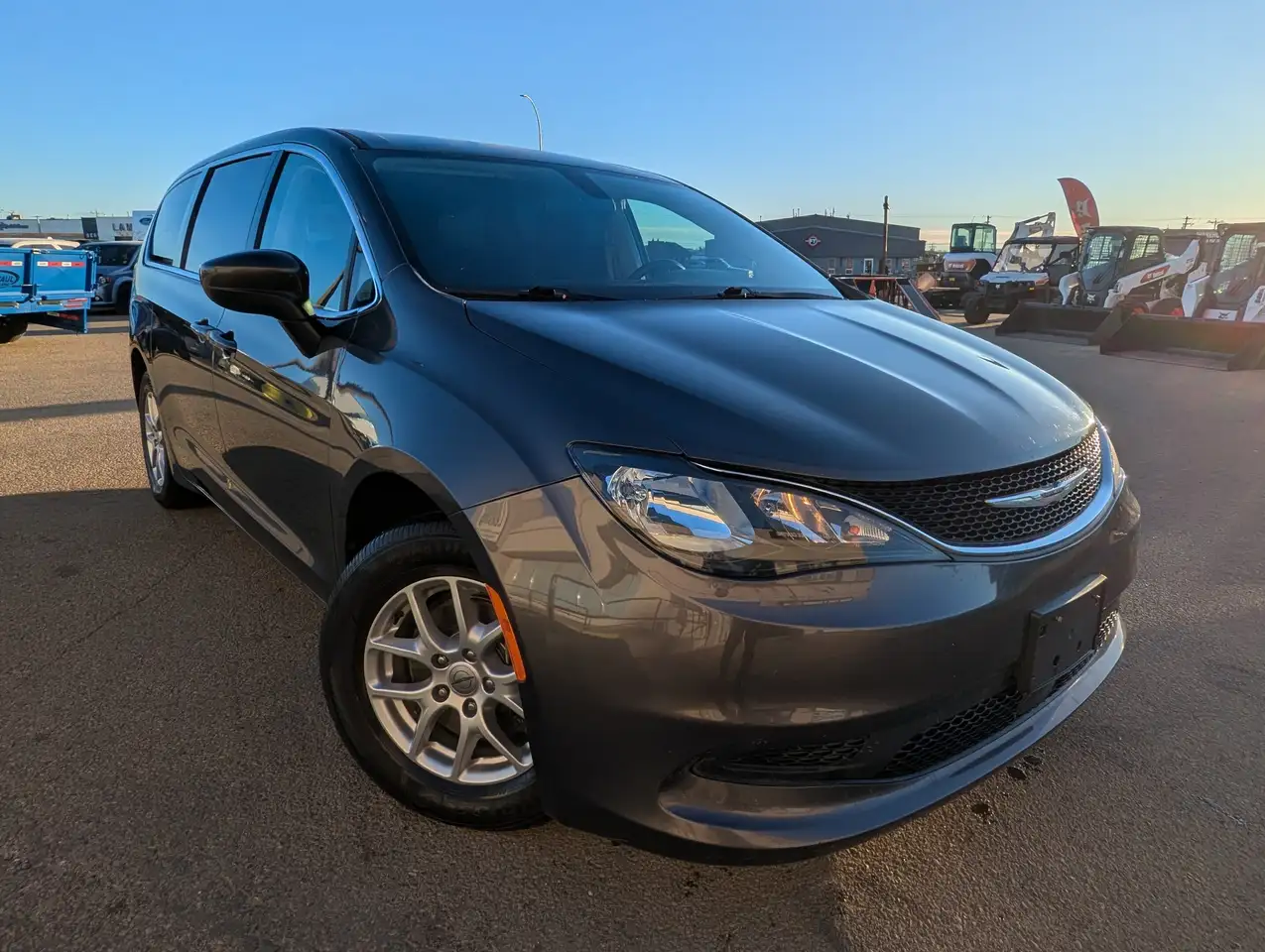 Chrysler Grand Caravan снимка Chrysler Grand Caravan