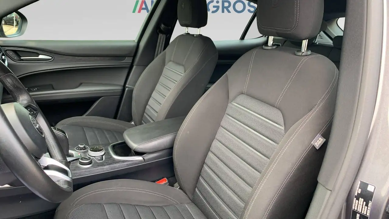 Alfa Romeo Stelvio 2022 — фото 12