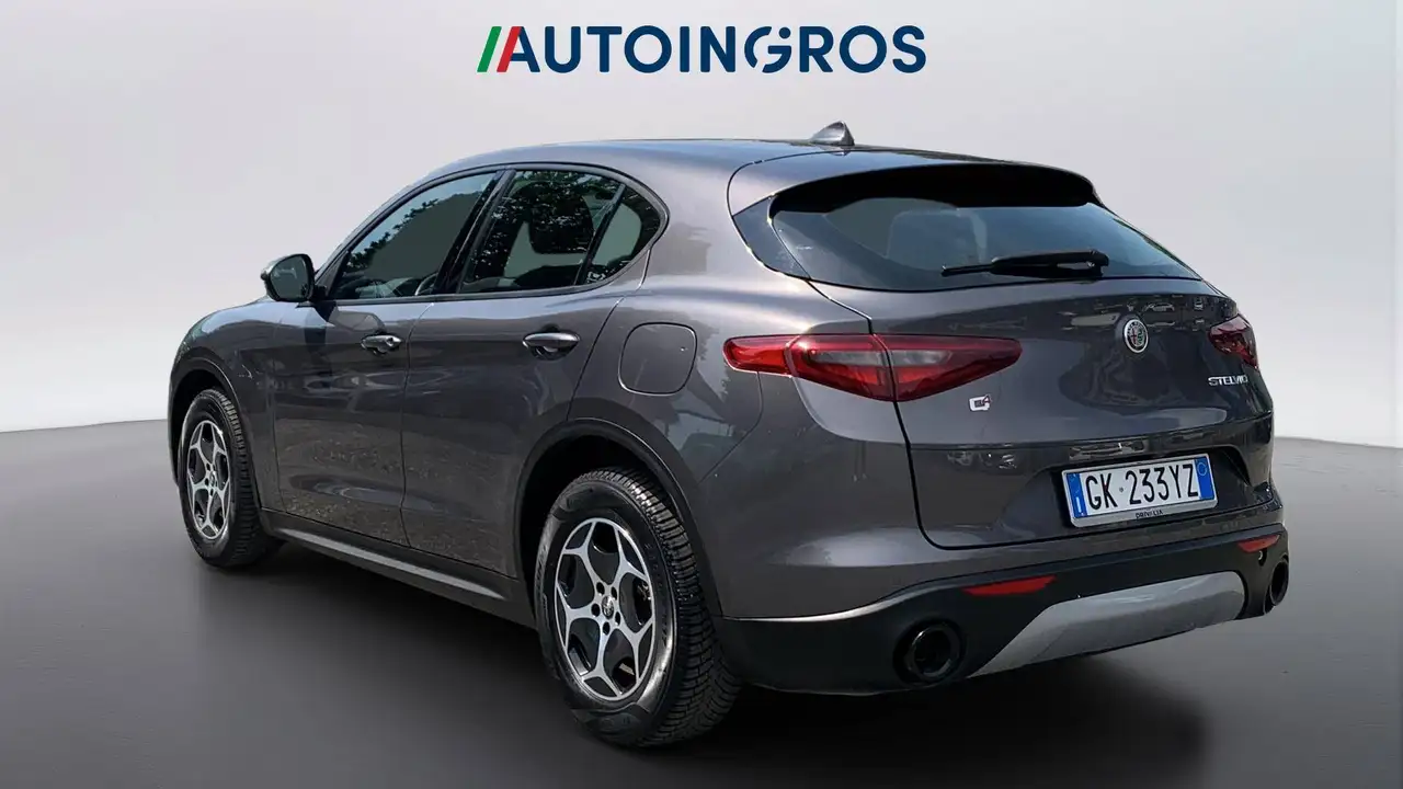 Alfa Romeo Stelvio 2022