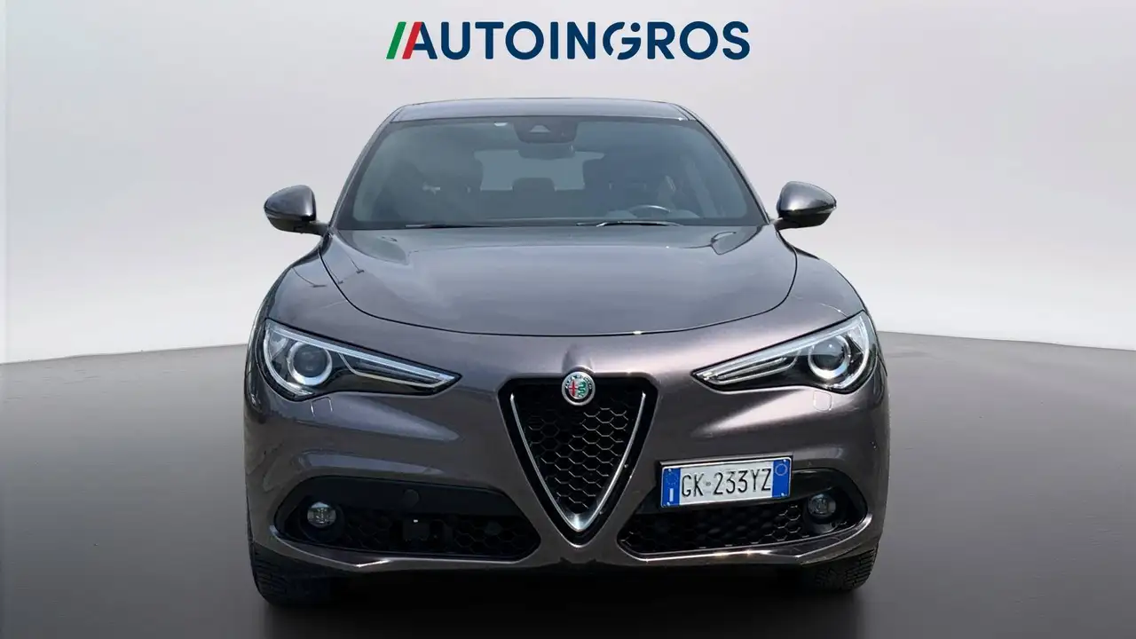 Alfa Romeo Stelvio 2022 — фото 8