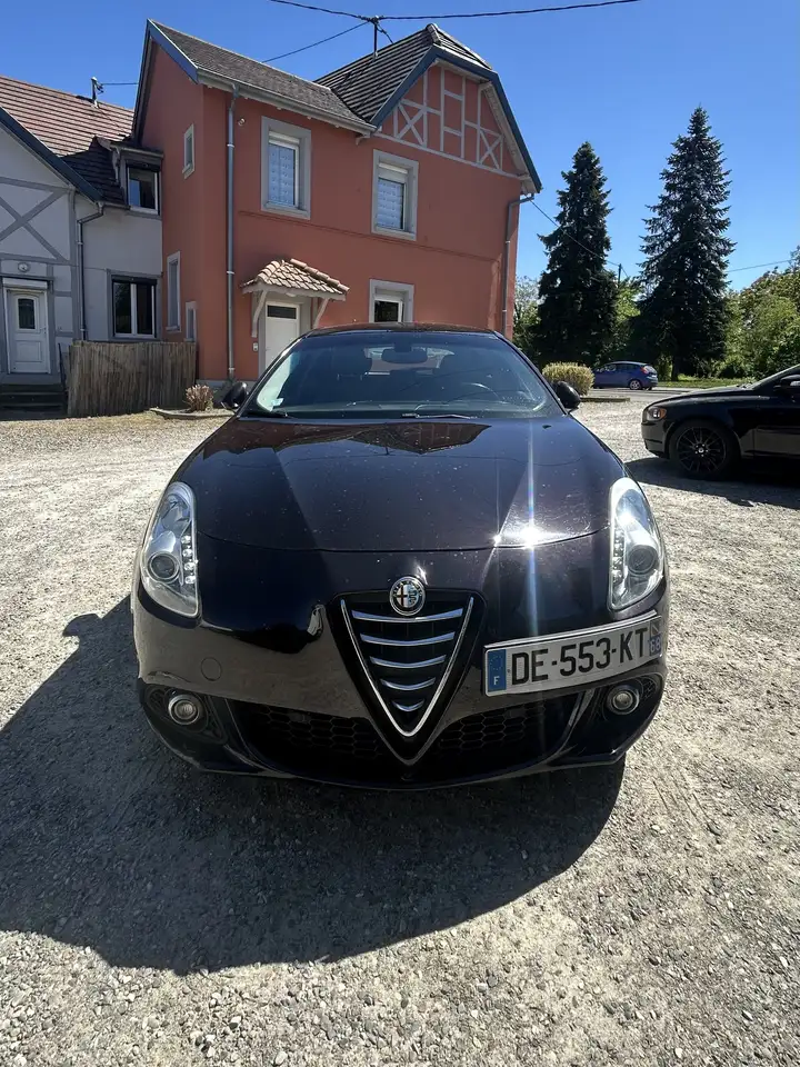 Alfa-romeo Giulietta 1.6 JTDm 105 ch S\u0026S Distinctive