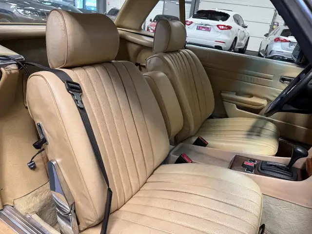 Mercedes-Benz SL view 11