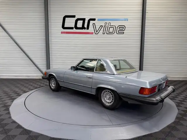 Mercedes-Benz SL view 6