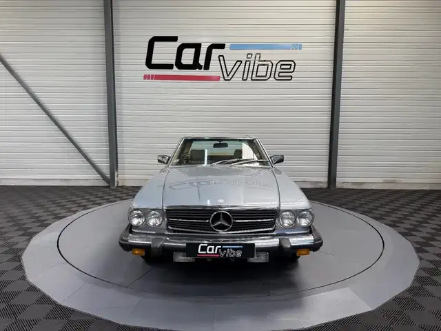 Mercedes-Benz SL view 9