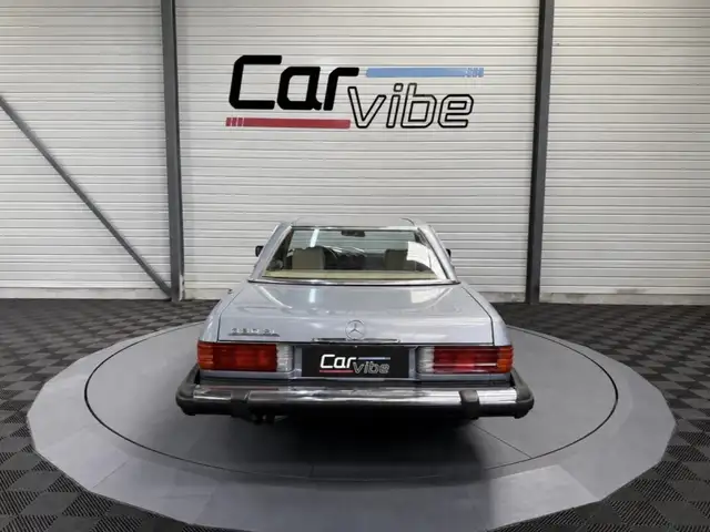 Mercedes-Benz SL view 5
