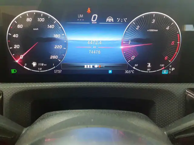 Mercedes-Benz A view 15