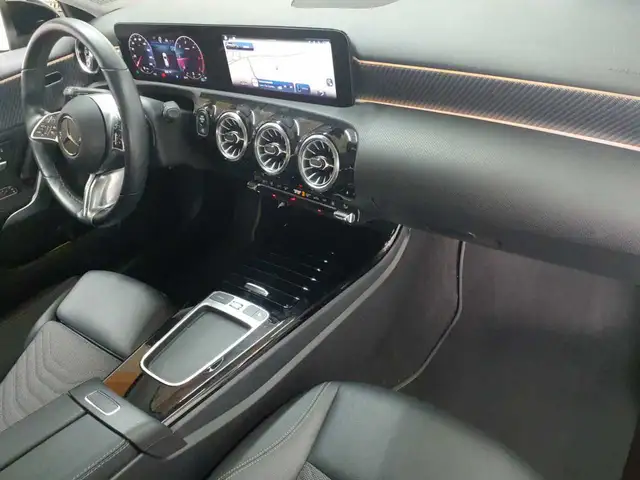 Mercedes-Benz A view 13