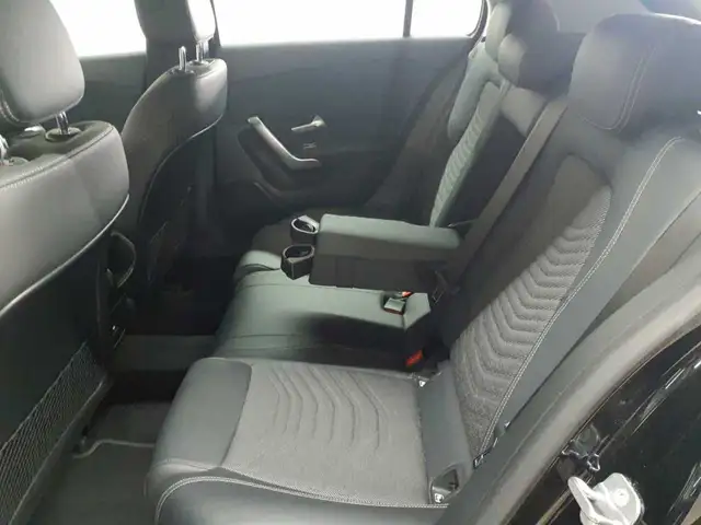 Mercedes-Benz A view 5